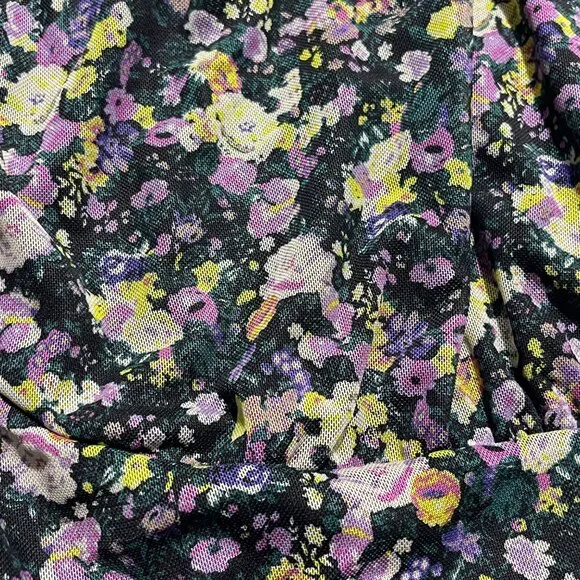 Love Fire Womens Floral Crop Top Blouse Black Floral, Size 3X, New - Picture 3 of 8